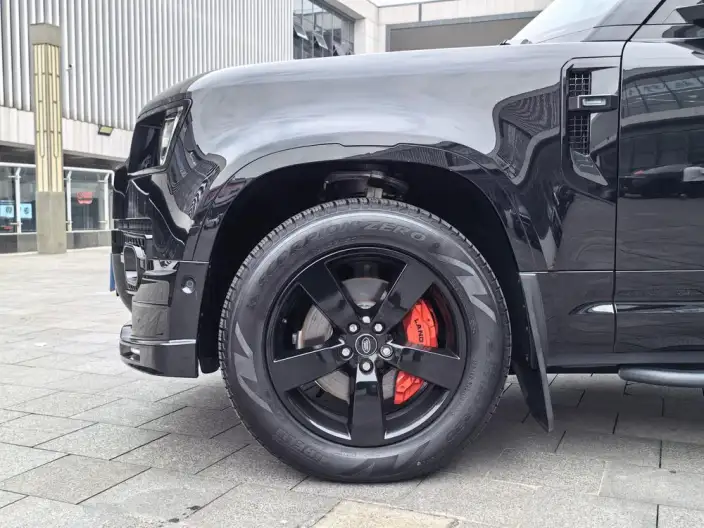 Land Rover Defender 2025 Model 110 3.0T P400 HSE X-Dynamic – фото 8