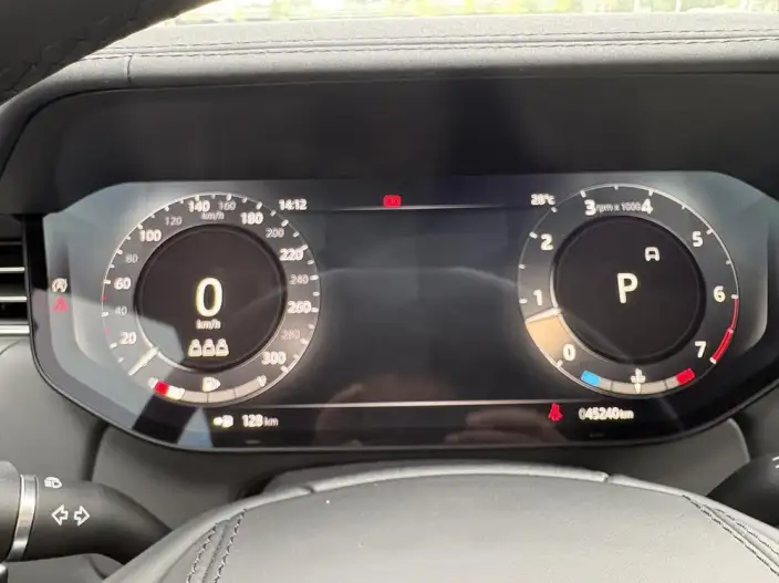 Range Rover 2023 Model Facelift 3.0 L6 400PS Shengshi Extended Edition – фото 7