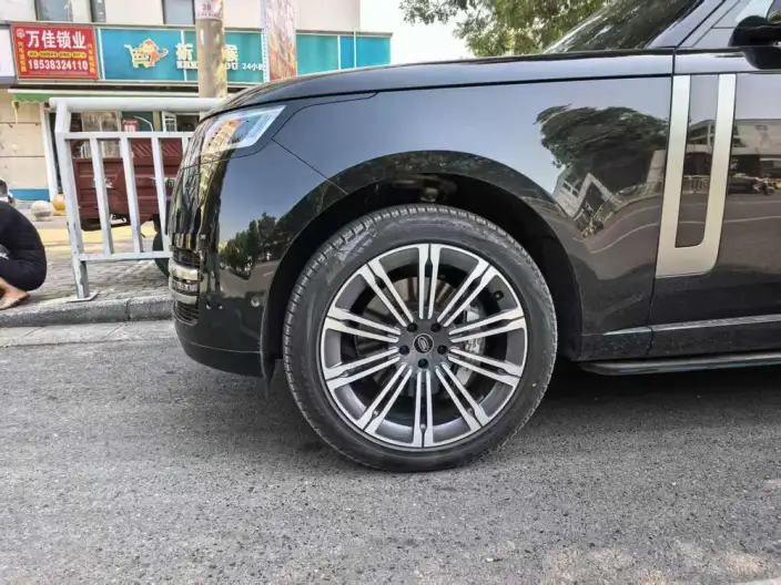 Range Rover 2025 Model 3.0 L6 400PS Shengshi Extended Edition – фото 6