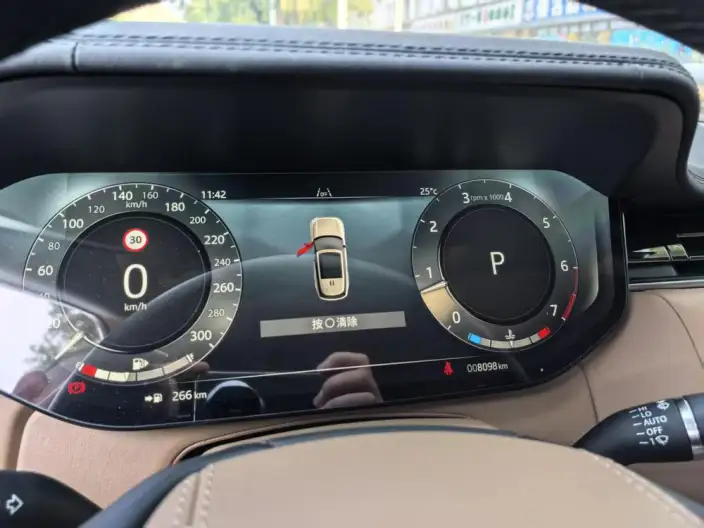 Range Rover 2025 Model 3.0 L6 400PS Shengshi Extended Edition – фото 8