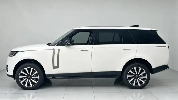 Range Rover 2025 Model 3.0 L6 400PS Shengshi Extended Edition