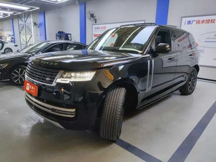 Range Rover 2024 Model 3.0 L6 360PS Shengshi Edition