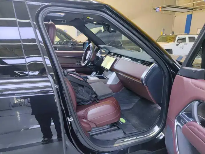 Range Rover 2024 Model 3.0 L6 360PS Shengshi Edition – фото 8