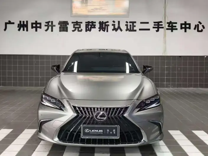 Lexus ES 2022 Model 300h Premium – фото 2