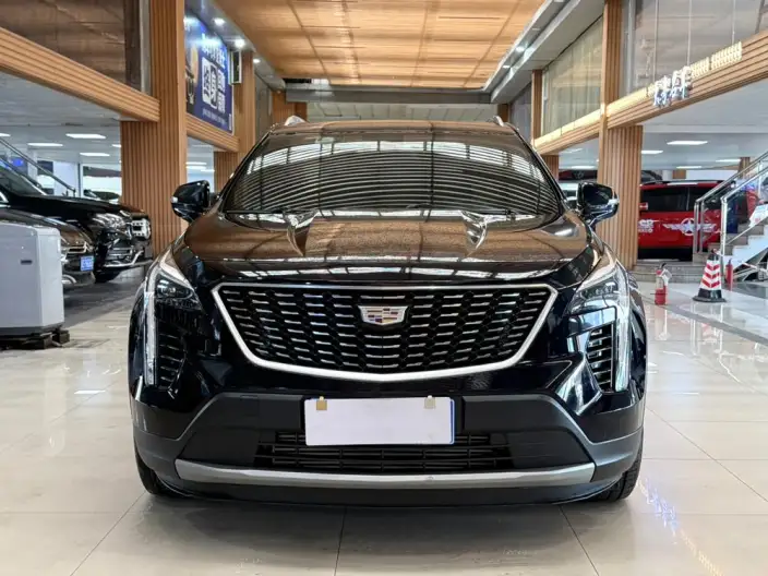 Cadillac XT4 2022 Model 28T 2WD Luxury Model – фото 2