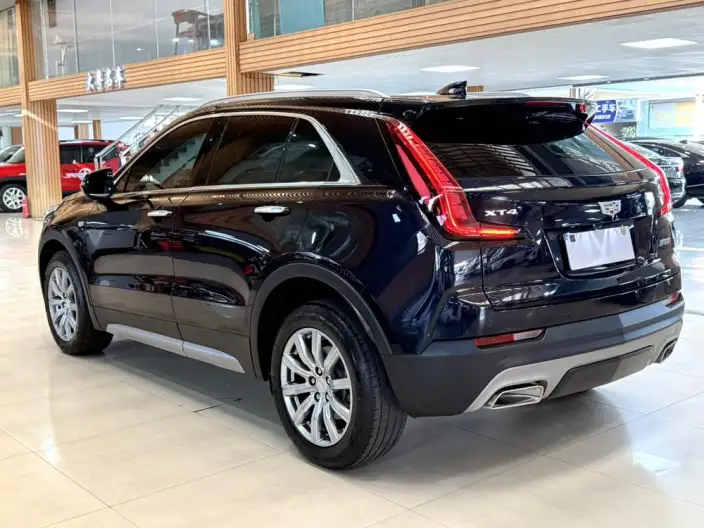 Cadillac XT4 2022 Model 28T 2WD Luxury Model – фото 5