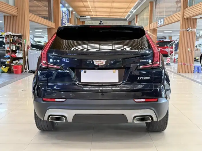 Cadillac XT4 2022 Model 28T 2WD Luxury Model – фото 6