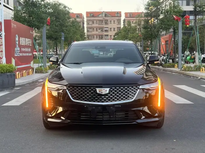 Cadillac CT4 2023 Model 28T Luxury Model – фото 2