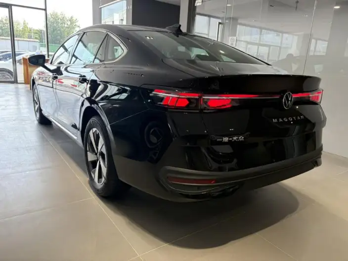 Volkswagen Magotan 2026 Model 300TSI Exclusive Edition