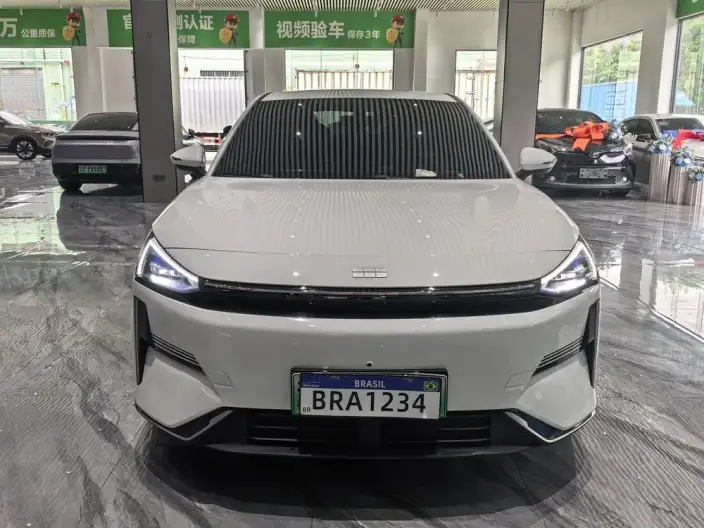 Geely Galaxy L6 2025 Model 1.5 EM-i DHT 60KM Voyage Edition
