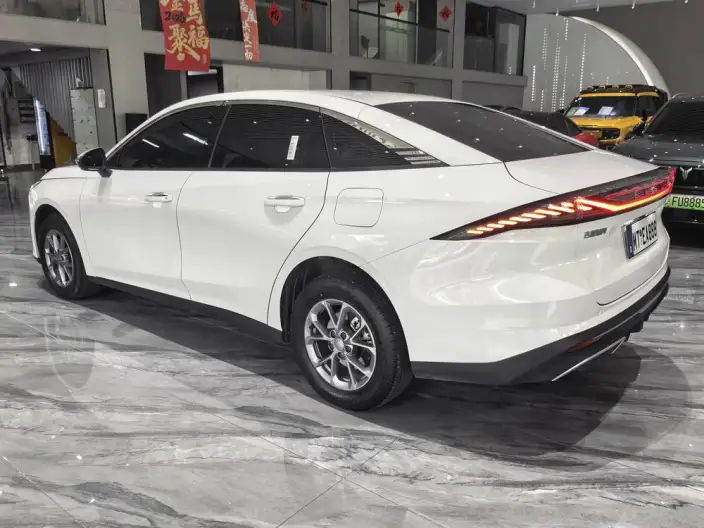 Geely Galaxy L6 2025 Model 1.5 EM-i DHT 60KM Voyage Edition – фото 5