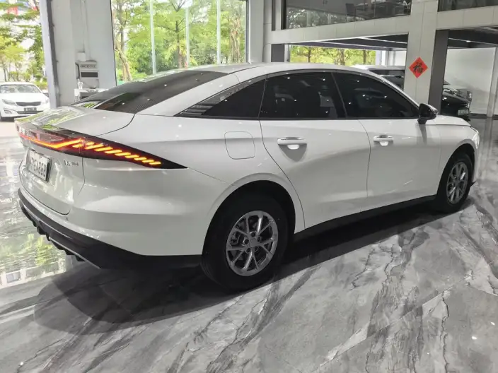 Geely Galaxy L6 2025 Model 1.5 EM-i DHT 60KM Voyage Edition – фото 7