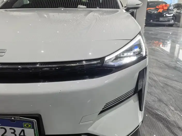 Geely Galaxy L6 2025 Model 1.5 EM-i DHT 60KM Voyage Edition – фото 8
