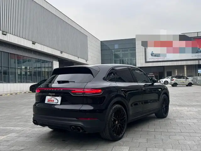 Cayenne E-Hybrid 2022 Model Cayenne E-Hybrid 2.0T Platinum edition – фото 7
