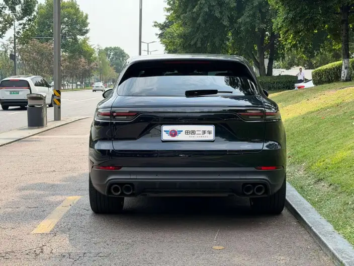 Cayenne E-Hybrid 2020 Model Cayenne E-Hybrid 2.0T – фото 5