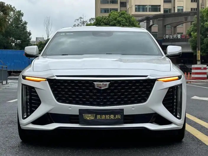 Cadillac CT6 2023 Model 28T Platinum edition – фото 2