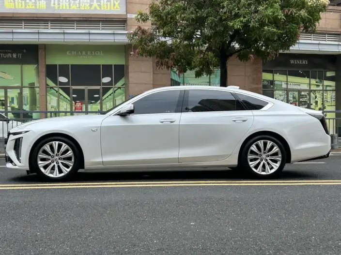 Cadillac CT6 2023 Model 28T Platinum edition – фото 4
