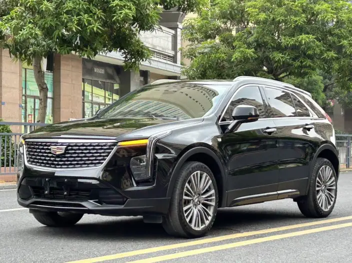 Cadillac XT4 2024 Model 28T 2WD Noble Model – фото 1