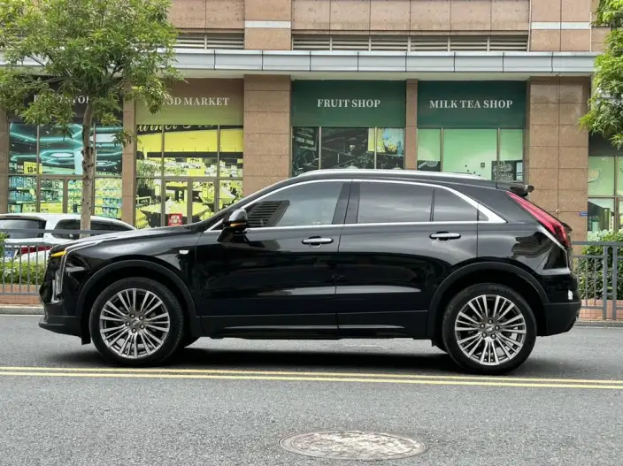 Cadillac XT4 2024 Model 28T 2WD Noble Model – фото 4