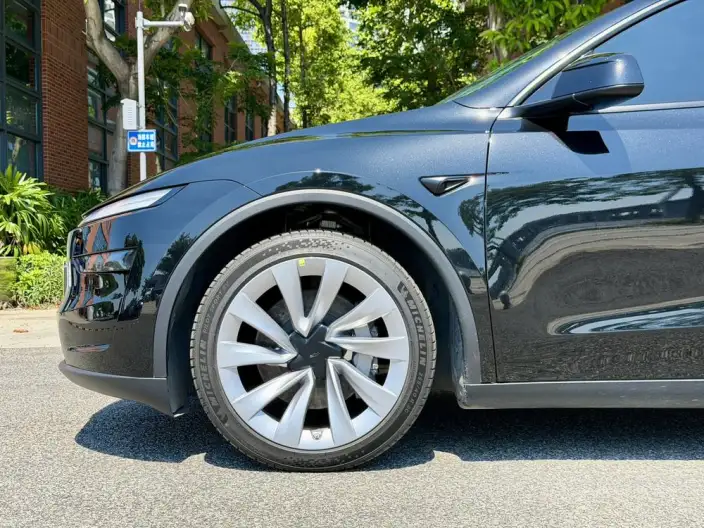 Model Y 2025 Model Long Battery Life Pro All-wheel drive version – фото 9