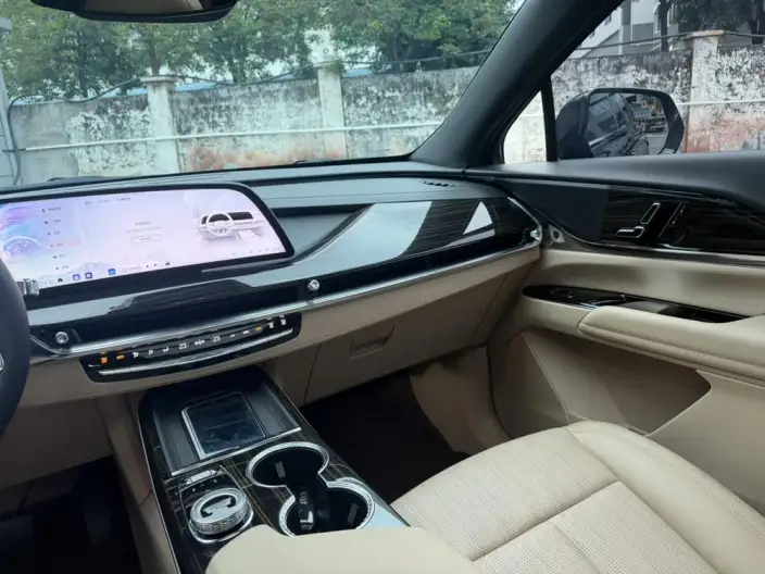 Cadillac XT5 2025 Model 28T 4WD Luxury Model – фото 10