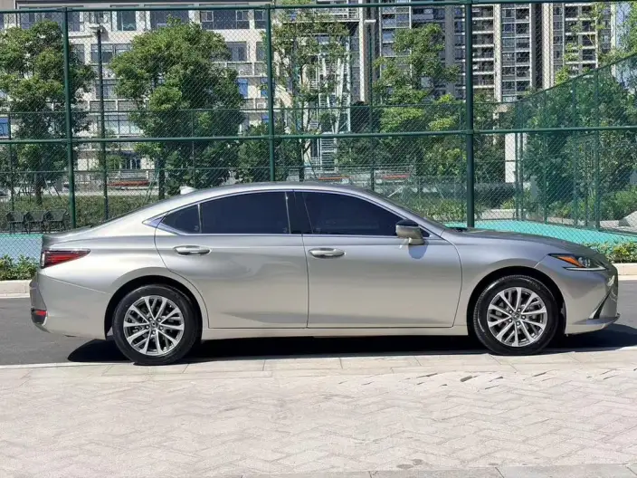 Lexus ES 2022 Model 200 Superior Edition – фото 5