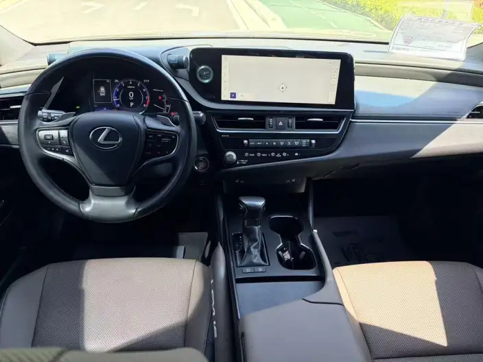 Lexus ES 2022 Model 200 Superior Edition – фото 6