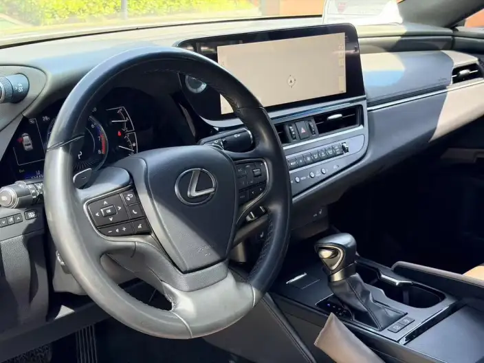 Lexus ES 2022 Model 200 Superior Edition – фото 8