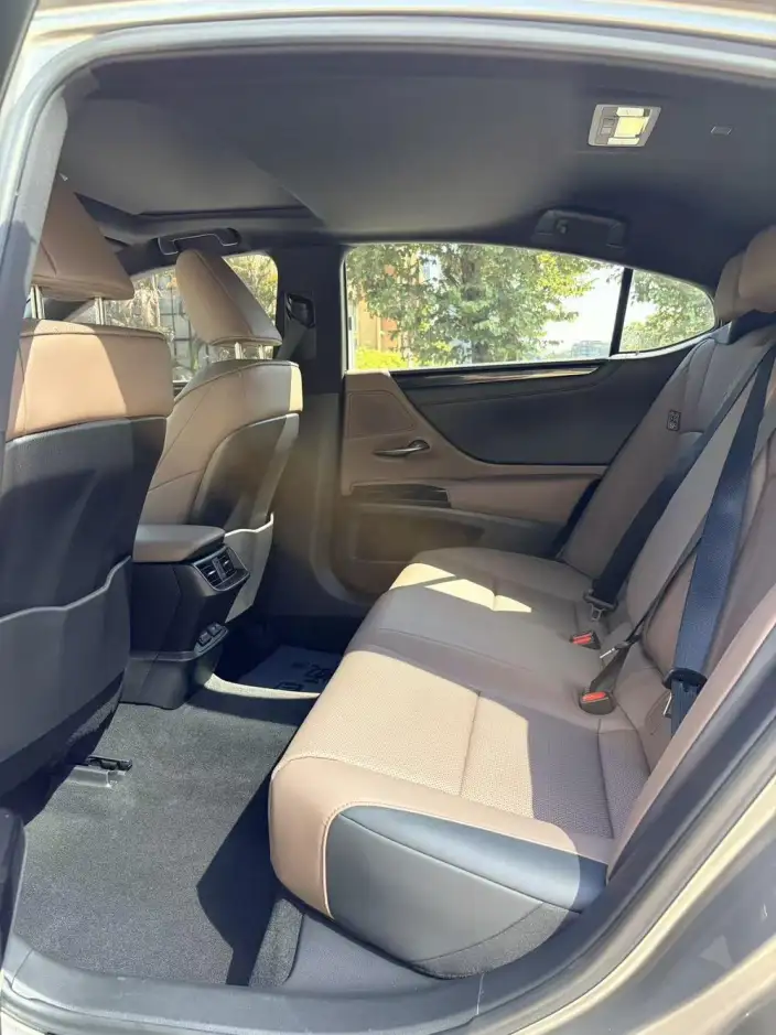 Lexus ES 2022 Model 200 Superior Edition – фото 10