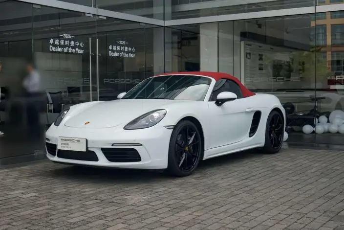 Porsche 718 2023 Model Boxster 2.0T