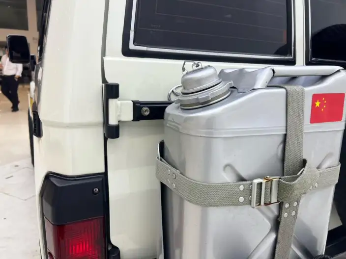 Land Cruiser (import 2022 Model 4.0L Manual 4WD 5 seat Parallel Imported – фото 8