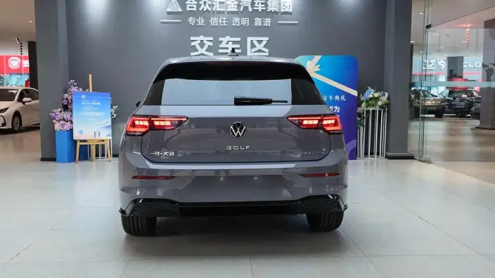 Volkswagen Golf 2025 Model 300TSI R-Line – фото 5