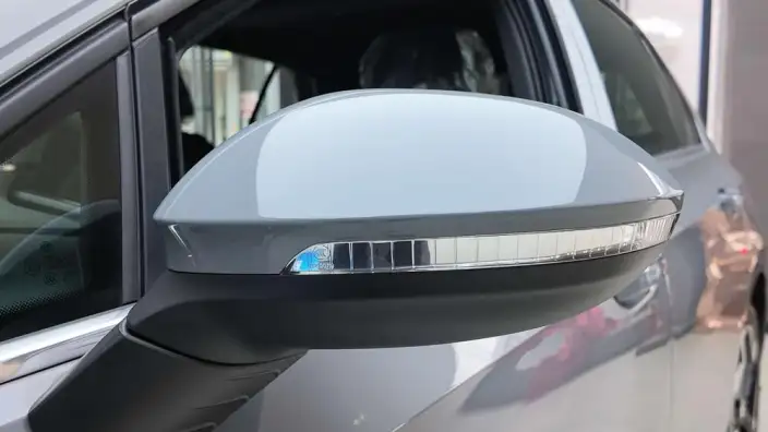 Volkswagen Golf 2025 Model 300TSI R-Line – фото 10