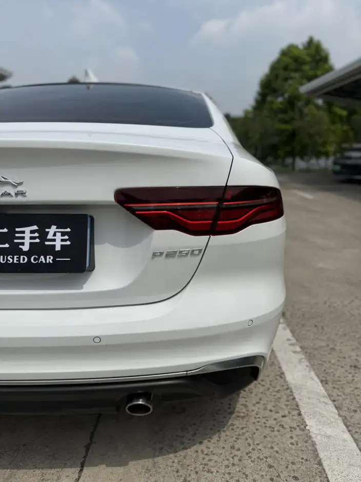 Jaguar XE L 2021 Model 2.0T 250PS S Enterprising Youya Edition – фото 10