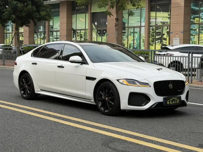Jaguar XFL 2021 Model 2.0T P250 4WD Obsidian Black Sports Edition – фото 3
