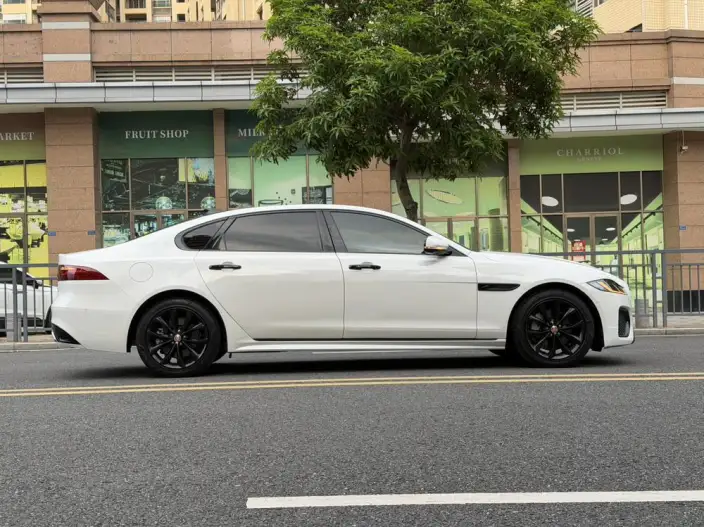 Jaguar XFL 2021 Model 2.0T P250 4WD Obsidian Black Sports Edition – фото 7