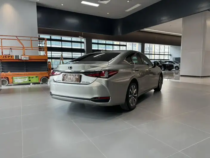 Lexus ES 2024 Model 200 Premium – фото 6
