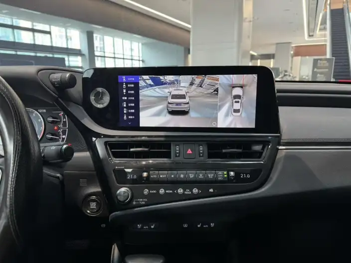 Lexus ES 2024 Model 200 Premium – фото 9