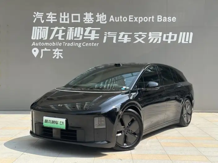 Li Auto i6 2025 Model 2WD Standard Edition