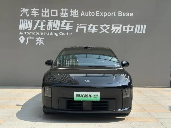 Li Auto i6 2025 Model 2WD Standard Edition