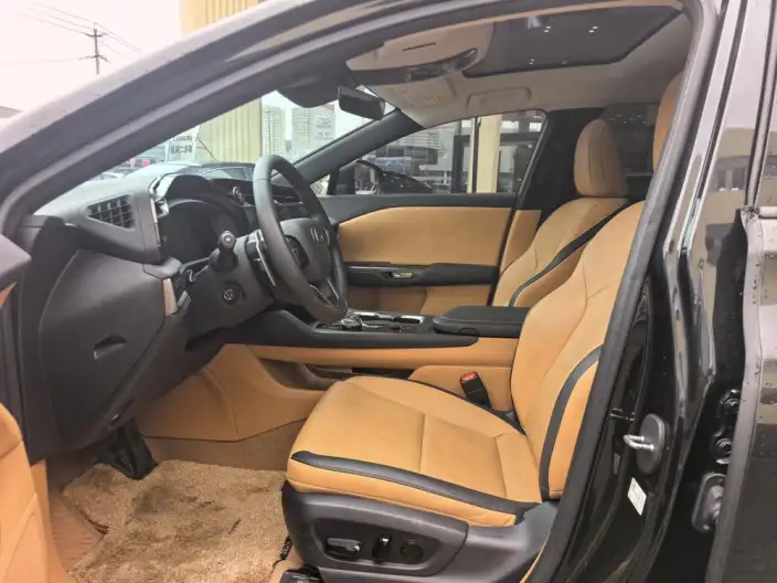 Lexus RZ 2024 Model 300e Long Battery Life Pro Indulgent Edition – фото 8