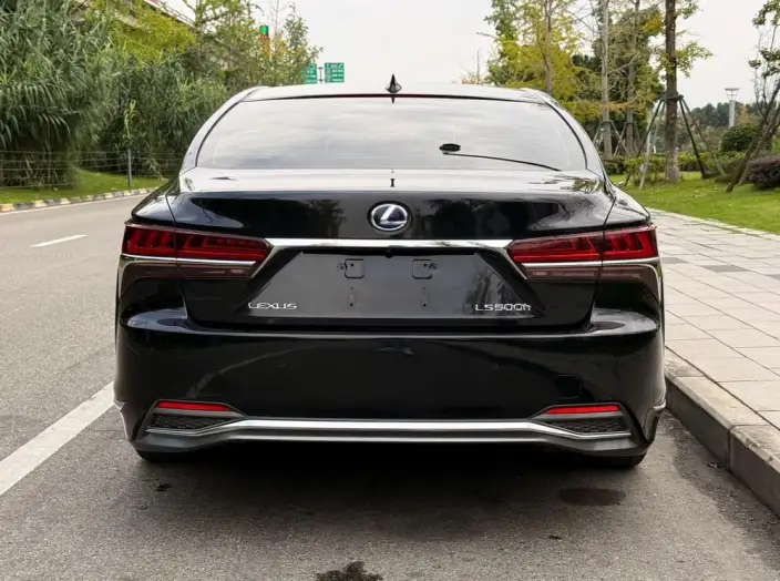 Lexus LS 2020 Model 500h Superior Edition China VI – фото 3