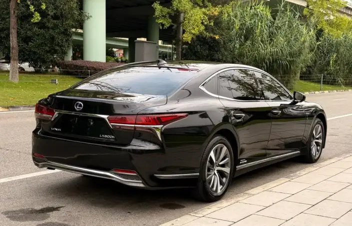 Lexus LS 2020 Model 500h Superior Edition China VI – фото 4