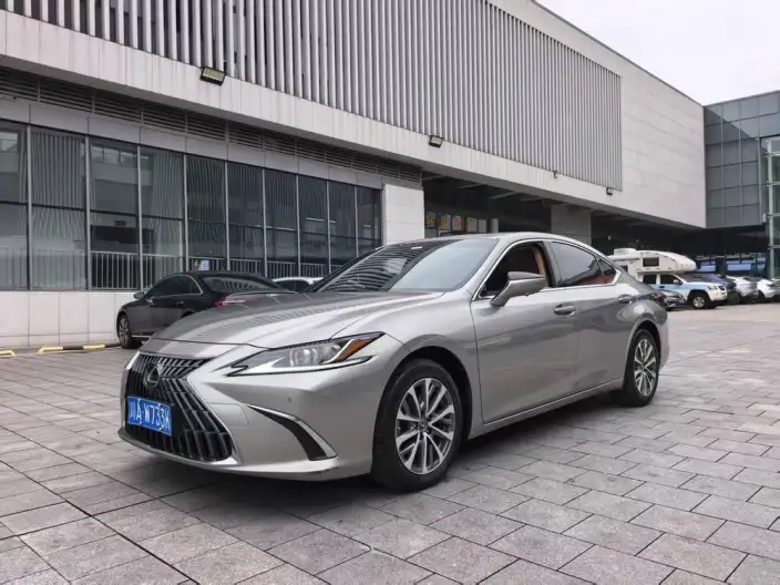 Lexus ES 2022 Model 200 Superior Edition