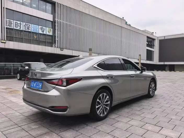 Lexus ES 2022 Model 200 Superior Edition – фото 6