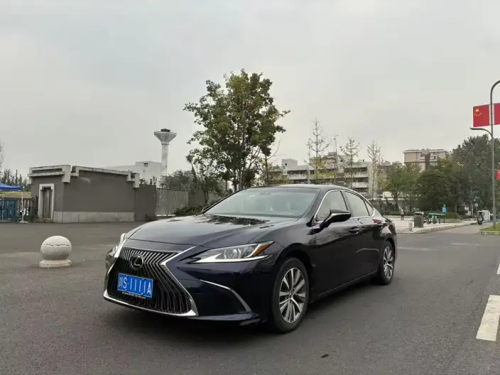 Lexus ES 2020 Model 200 Superior Edition China VI