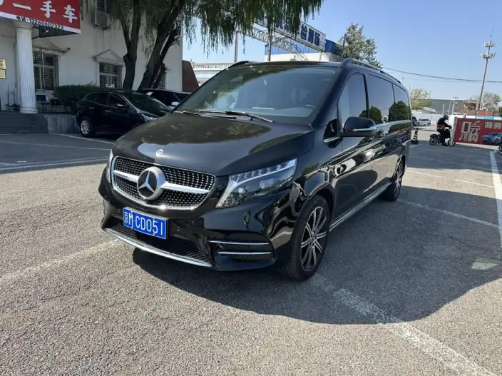 Mercedes-Benz V-Class 2022 Model V 260 L Long wheelbase Deluxe Edition – фото 1