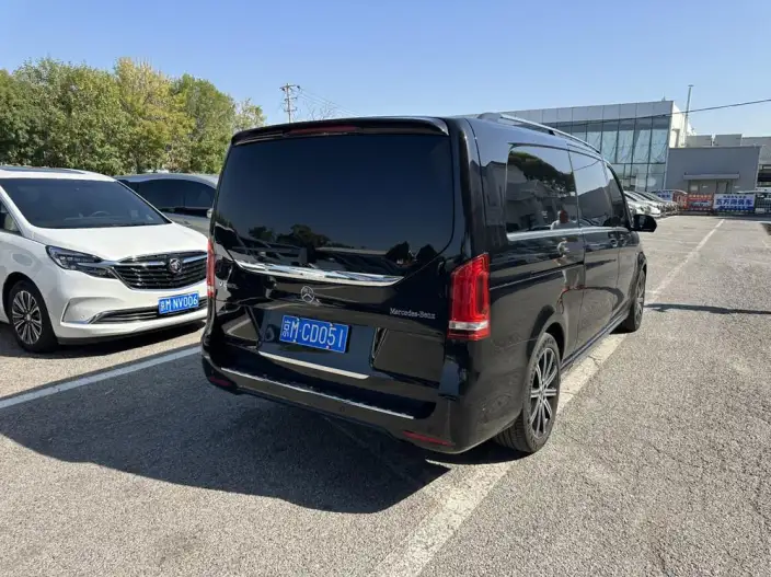 Mercedes-Benz V-Class 2022 Model V 260 L Long wheelbase Deluxe Edition – фото 5