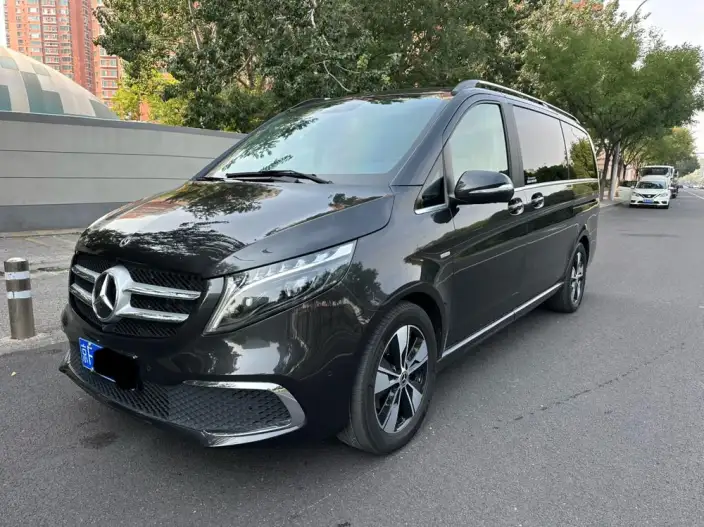 Mercedes-Benz V-Class 2022 Model V 260 Premium Edition – фото 1