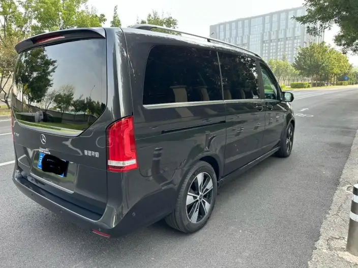 Mercedes-Benz V-Class 2022 Model V 260 Premium Edition – фото 4
